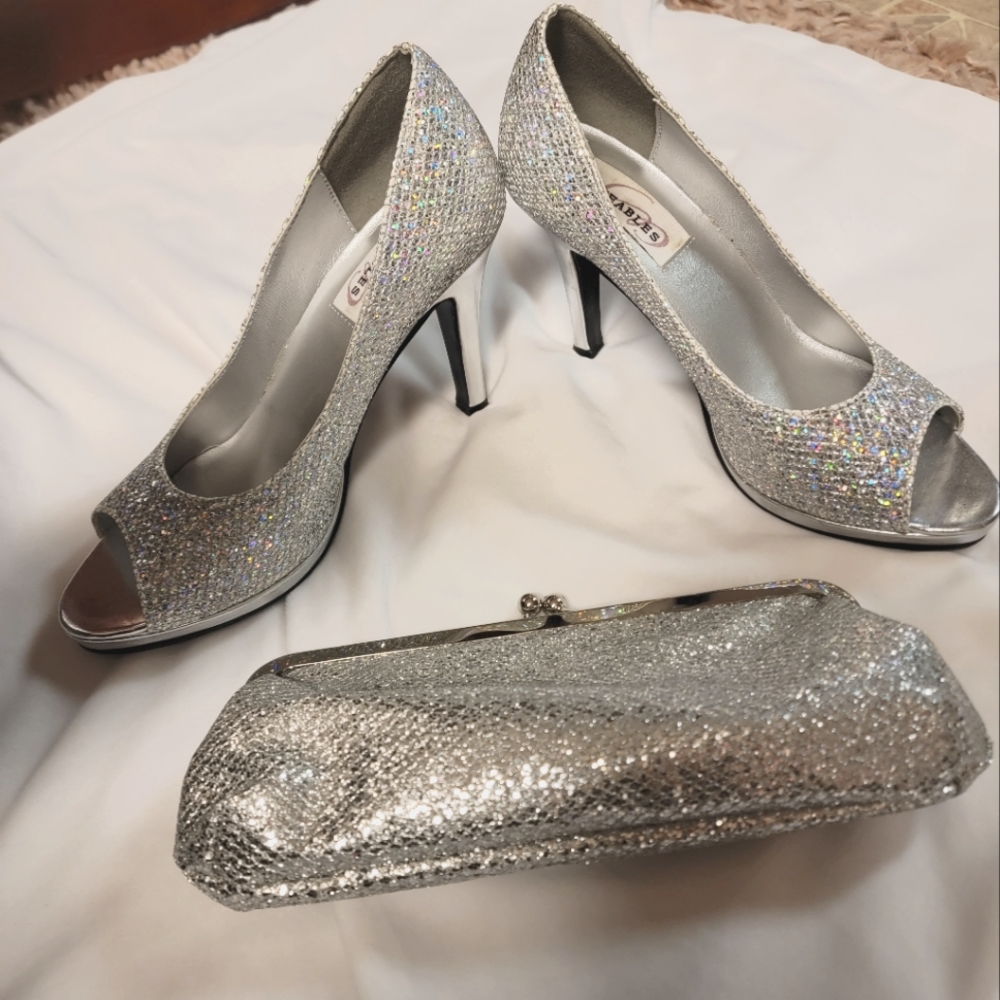 Sari Silver Glitter heels with making purse